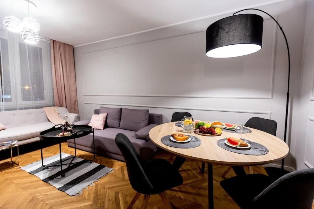 Elegant, Comfortable In The Heart Of Warsaw! Varsóvia Exterior foto