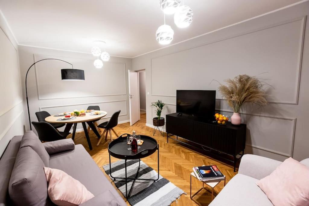 Elegant, Comfortable In The Heart Of Warsaw! Varsóvia Exterior foto