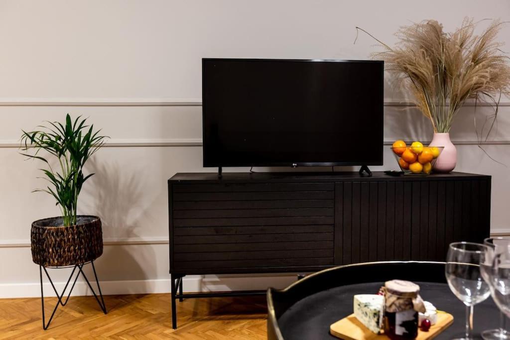 Elegant, Comfortable In The Heart Of Warsaw! Varsóvia Exterior foto